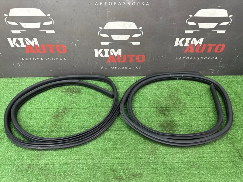Уплотнитель проема двери задний Ford Focus 3 HB 2012 CB8 1.6L 1750006 Б/У
