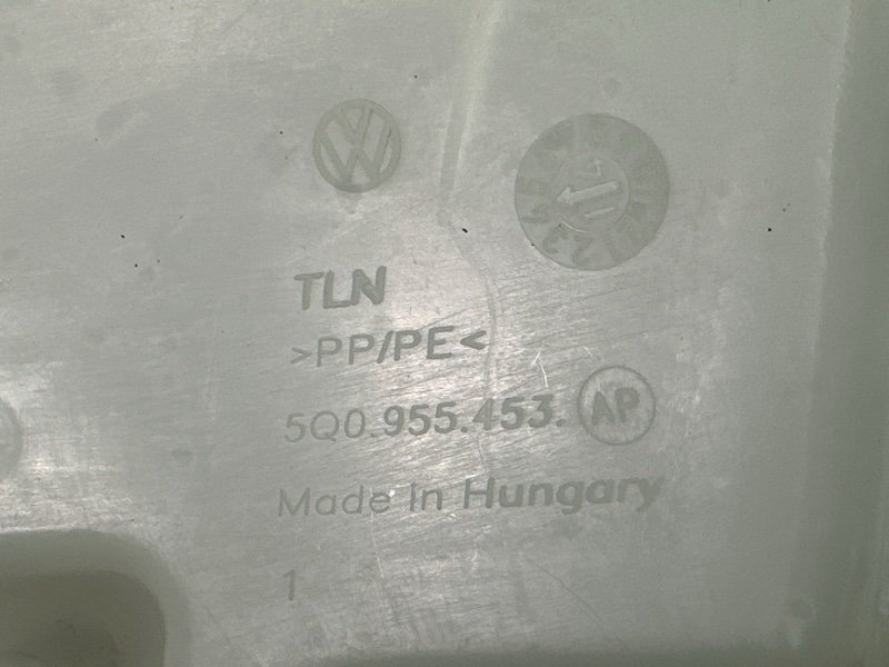 Бачок стеклоомывателя Octavia 2014 A7 1.2 CJZA