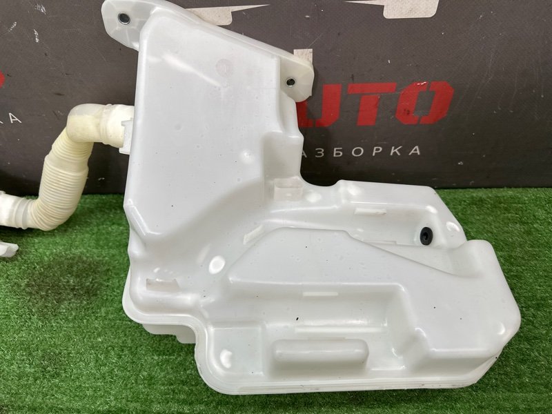 Бачок стеклоомывателя Octavia 2014 A7 1.2 CJZA