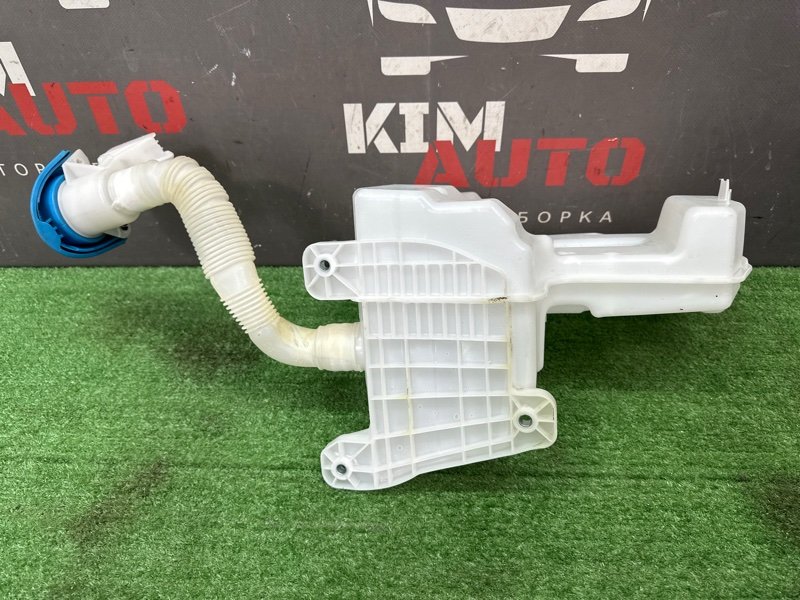 Бачок стеклоомывателя Octavia 2014 A7 1.2 CJZA