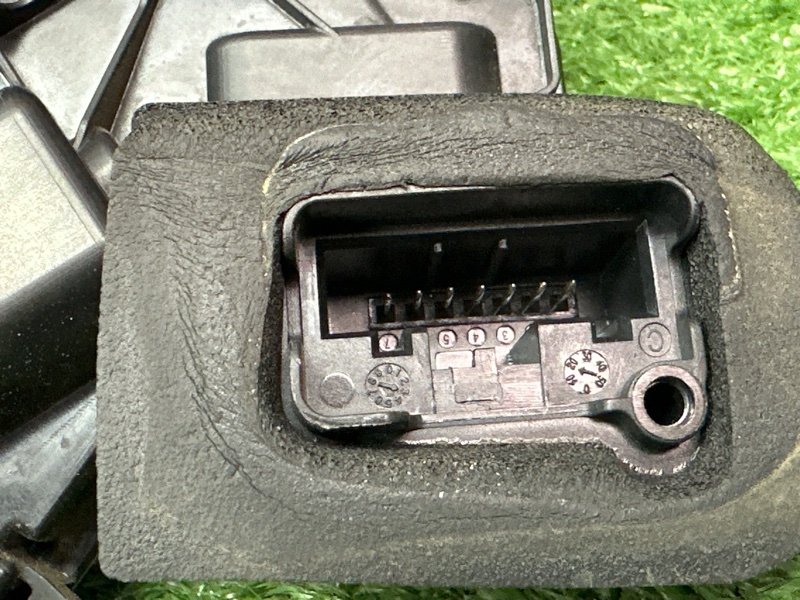 Замок двери передний правый Octavia 2014 A7 1.2 CJZA