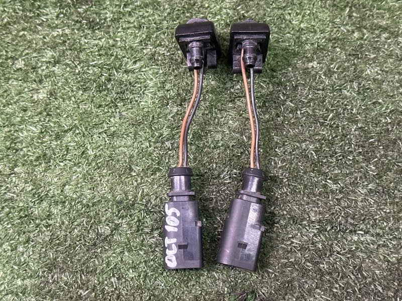 Форсунка стеклоомывателя с подогревом Octavia 2014 A7 1.2 CJZA