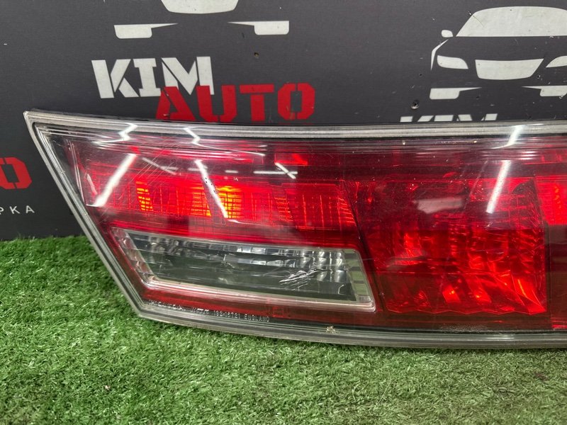 Фонарь в крышку багажника Civic 5D