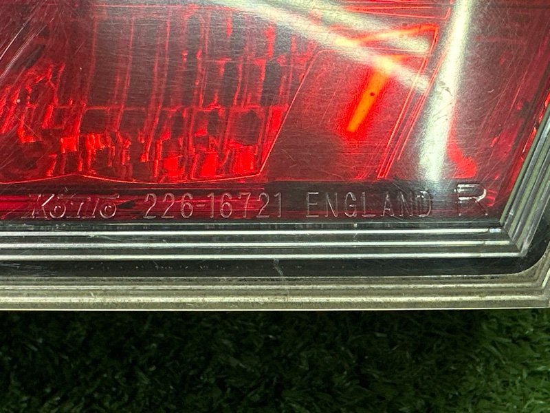 Фонарь в крышку багажника левый Civic 5D