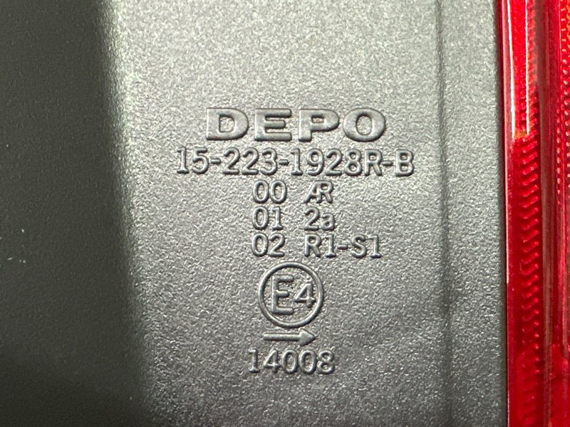 Фонарь в крыло задний правый Ceed 1 ED