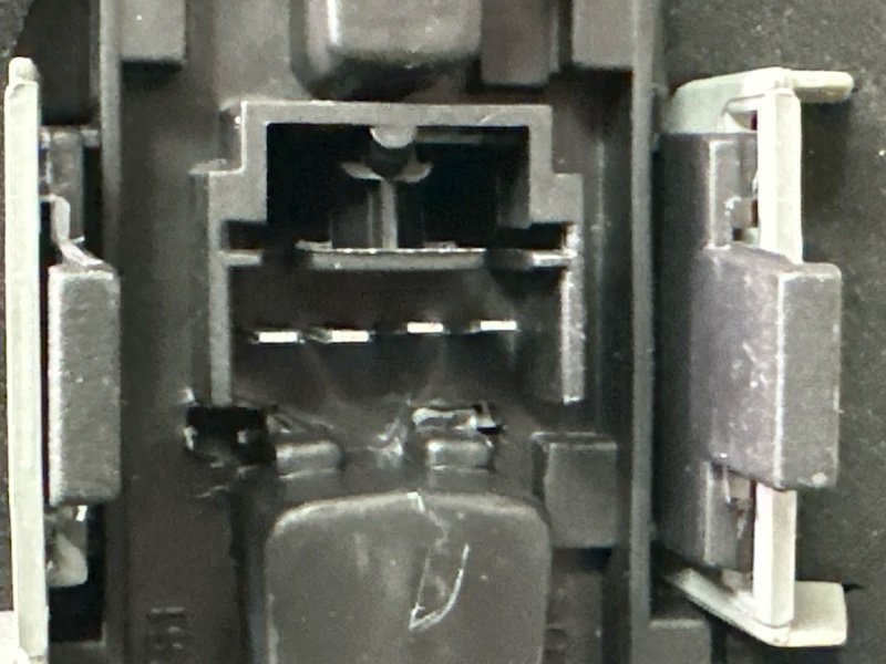 Фонарь в крыло задний левый Albea