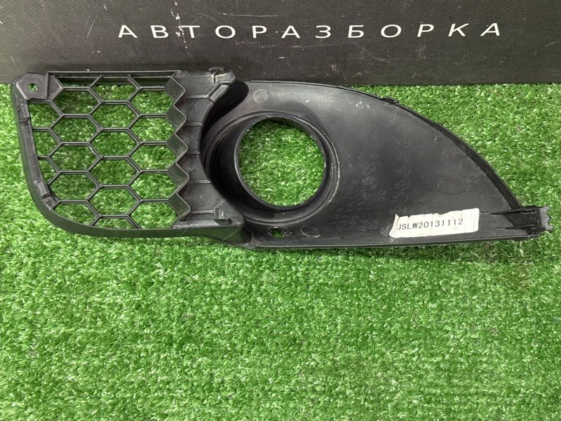 Решетка ПТФ передняя правая Lancer 10