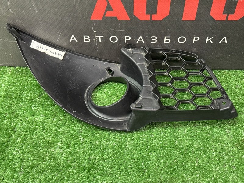 Решетка ПТФ передняя правая Lancer 10