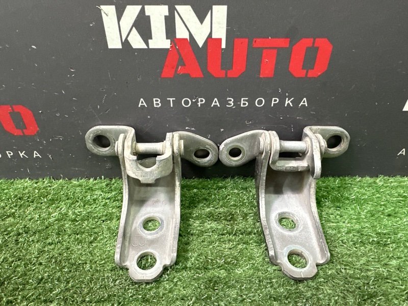 Петли двери передние левые Honda Civic 67450SNA003ZZ Б/У