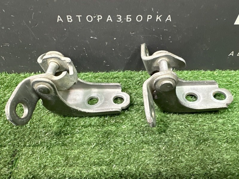 Петли двери передние левые Civic