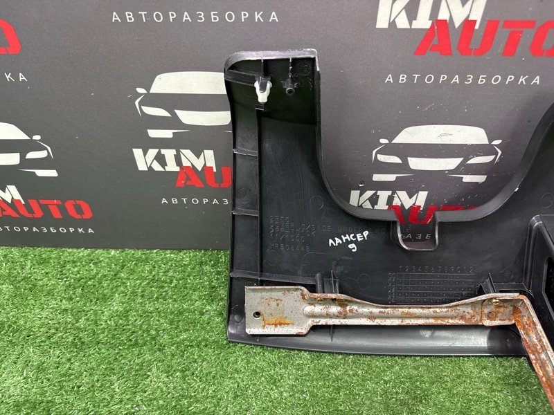 Накладка торпедо левая Lancer 9