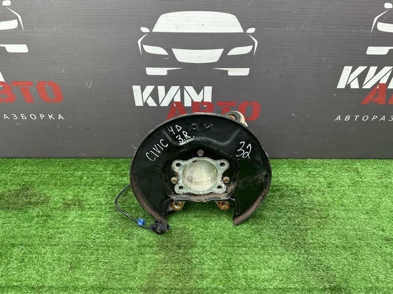 Кулак поворотный(цапфа) задний правый Honda Civic 4D 52210SNAA50 Б/У