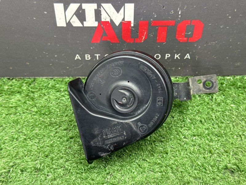 Запчасть звуковой сигнал Kia Ceed 3 2018 CD 1.4 G4LD 96611J7000 Б/У Звуковой сигнал Kia Ceed 3 2018 CD 1.4 G4LD 96611J7000 Б/У