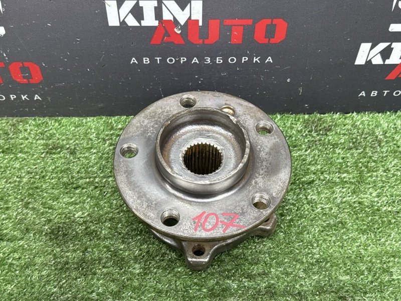 Запчасть ступица задняя BMW 5-SERIES F10 33006867806 Б/У Ступица задняя BMW 5-SERIES F10 33006867806 Б/У