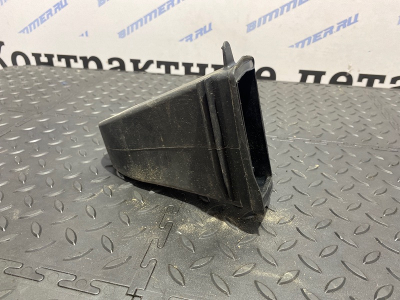 Кожух ограничителя двери E71