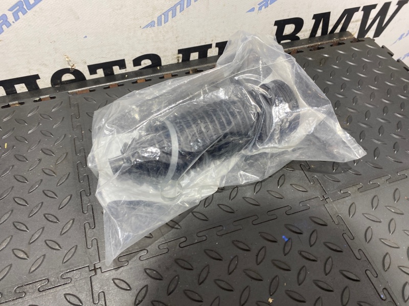 Пыльник рулевой рейки BMW F10 3583601 новая