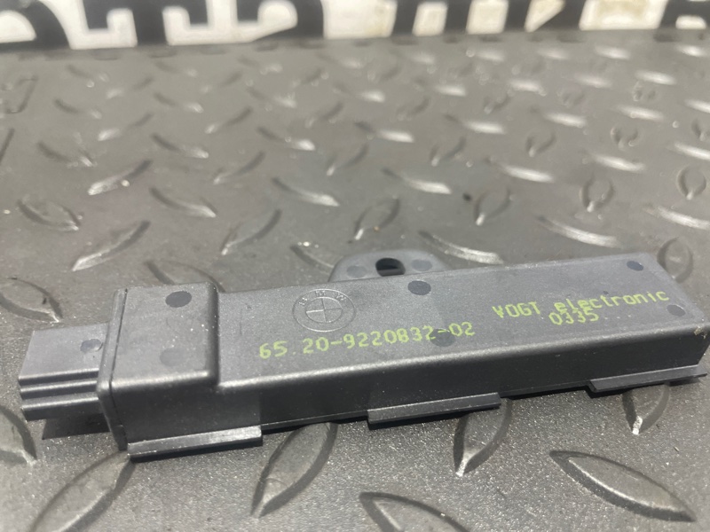 Антенна бесключевого доступа 550iX F10 N63B44A