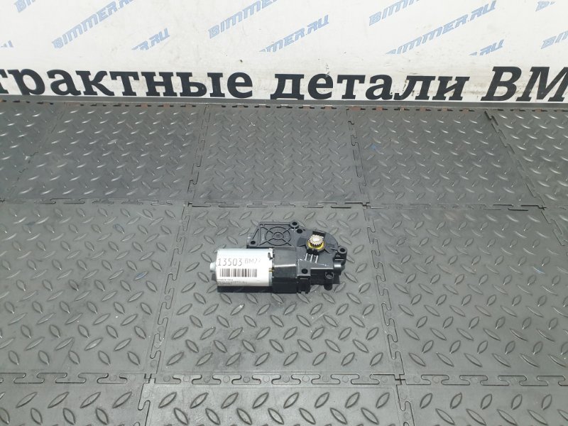 Моторчик люка BMW X5 2015 F15 N55B30A 54102993883 контрактная