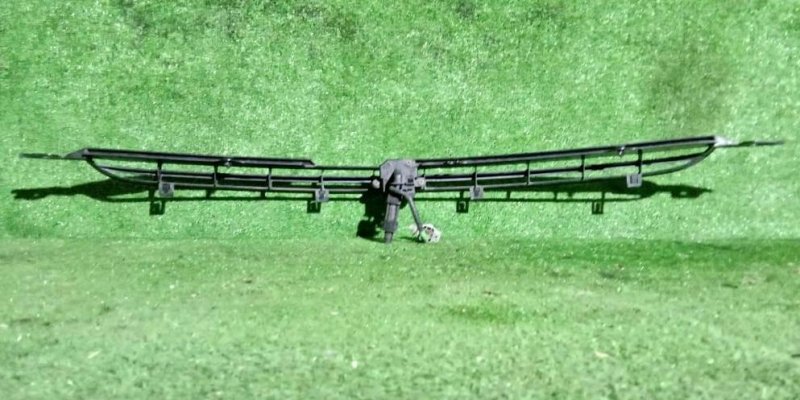 Решетка радиатора передняя WISH 2003-2005 ANE10