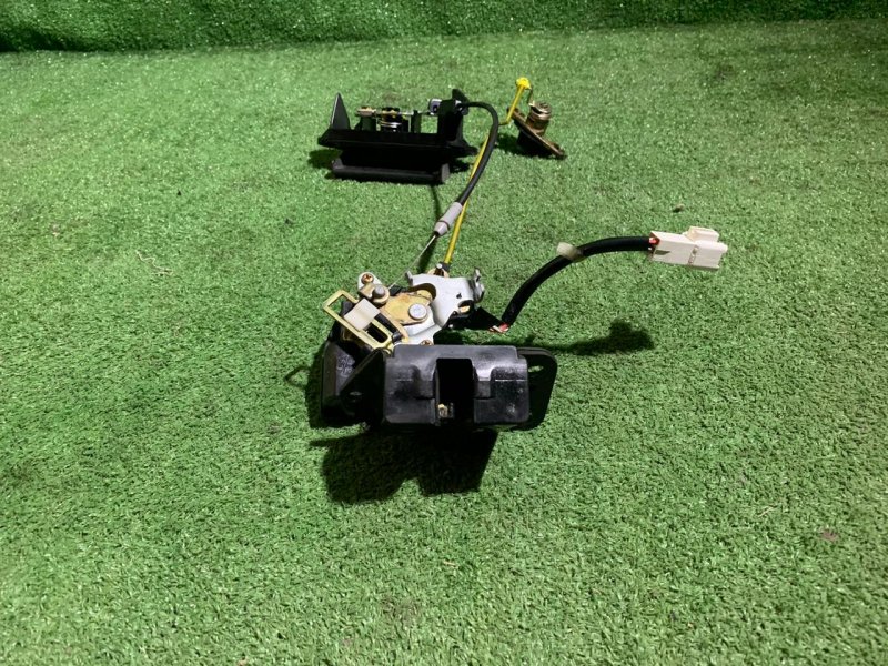 Замок багажника задний TOYOTA ALLEX 2001-2006 ZZE123 контрактная