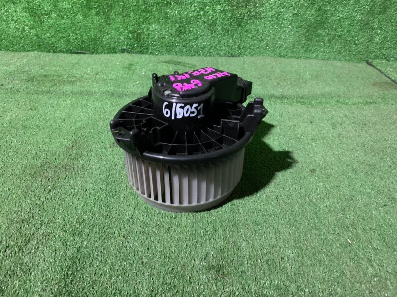 Запчасть мотор печки передний TOYOTA ALLION 2006- NZT260 1NZFE 87103-12060 контрактная Мотор печки передний TOYOTA ALLION 2006- NZT260 1NZFE 87103-12060 контрактная