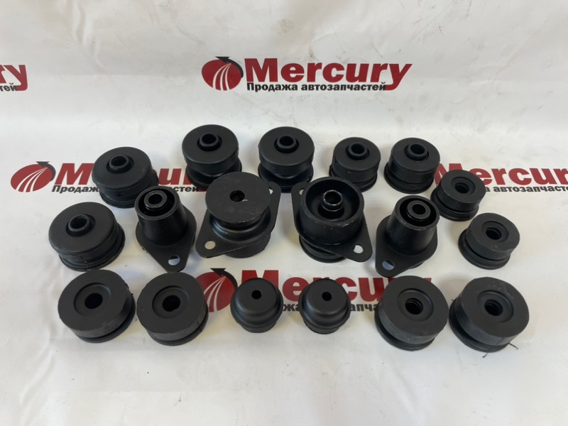 ПОДУШКА КУЗОВА TOYOTA LAND CRUISER CYGNUS 1998-2007 FZJ100 1FZFE 52201-60050 новая