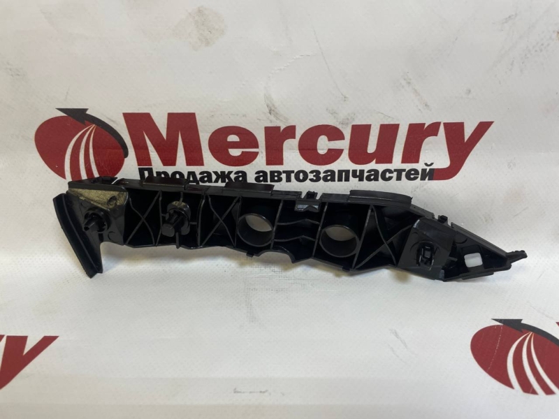 Крепление бампера переднее правое WISH 2003-2005 ANE10 1AZFE