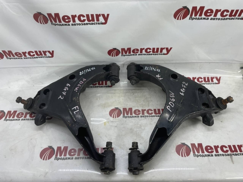 Рычаг подвески передний MITSUBISHI DELICA 1994-2007 PD3W 4M40 MR208661 контрактная