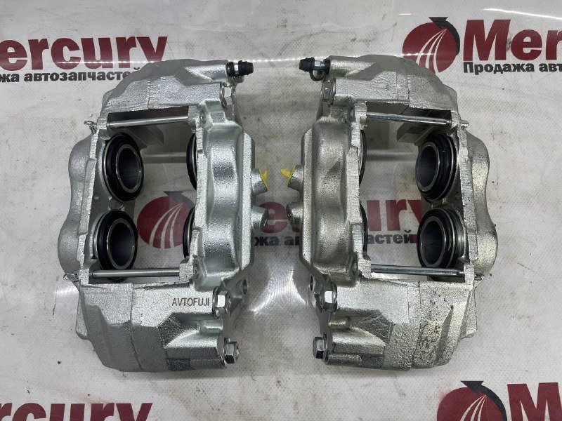 Суппорт передний TOYOTA 4RUNNER 2002-2009 GRN210 1GRFE 47750-60261 новая