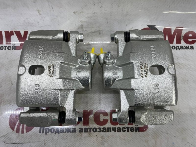 Суппорт задний MITSUBISHI DELICA 1994-2007 PA4W 4M40 MB858464 новая