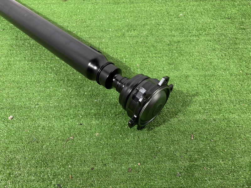 Карданный вал задний SUZUKI ESCUDO TDA4W J24B