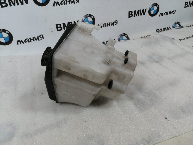 Бачок омывателя X5 2005 E53 M57D30
