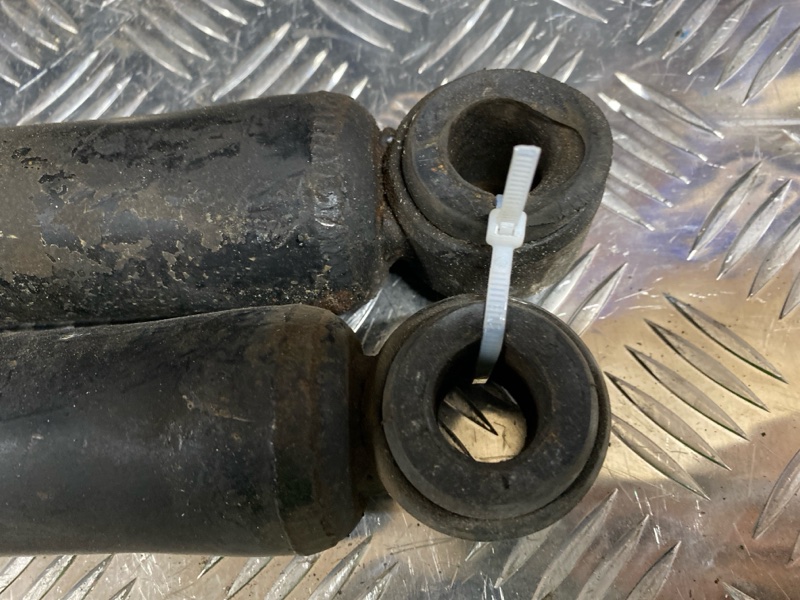 Амортизатор подвески Opel Frontera B Z32SE Амортизатор подвески Opel Frontera B Z32SE