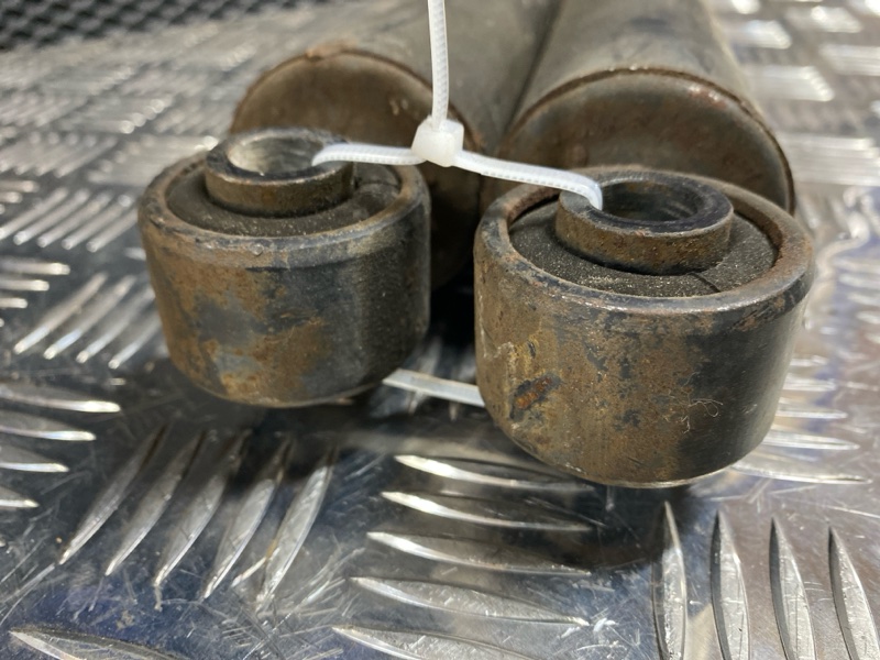 Амортизатор подвески Frontera B 2001 Z32SE Амортизатор подвески Frontera B 2001 Z32SE