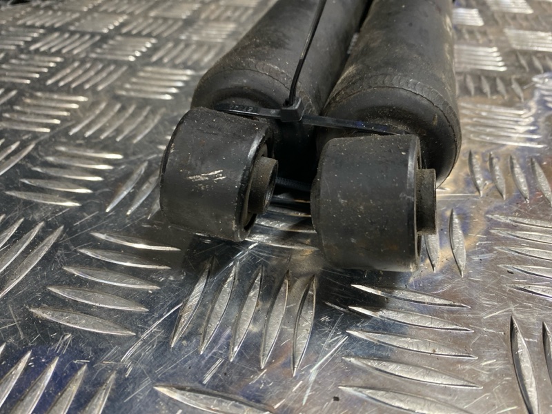 Амортизатор подвески Frontera B 2001 Z32SE Амортизатор подвески Frontera B 2001 Z32SE