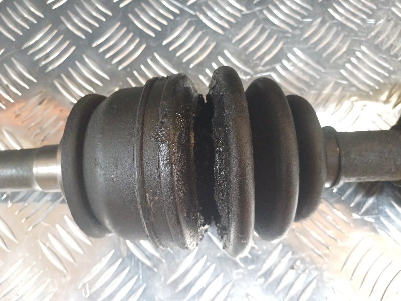 Привод передний Frontera B 2001 Z32SE