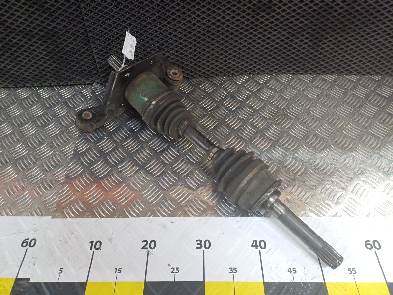 Привод передний Opel Frontera B Z32SE Привод передний Opel Frontera B Z32SE