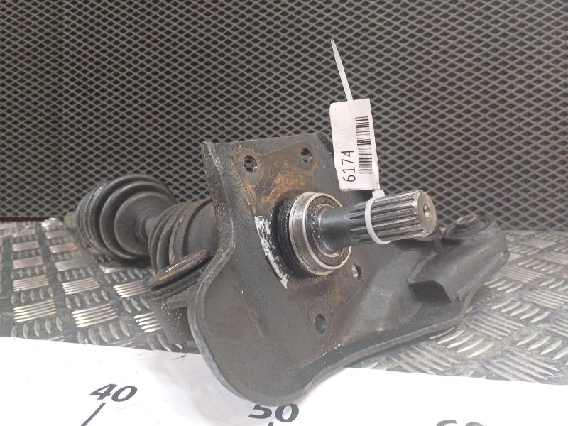 Привод передний левый Bighorn 4JX1 Привод передний левый Bighorn 4JX1