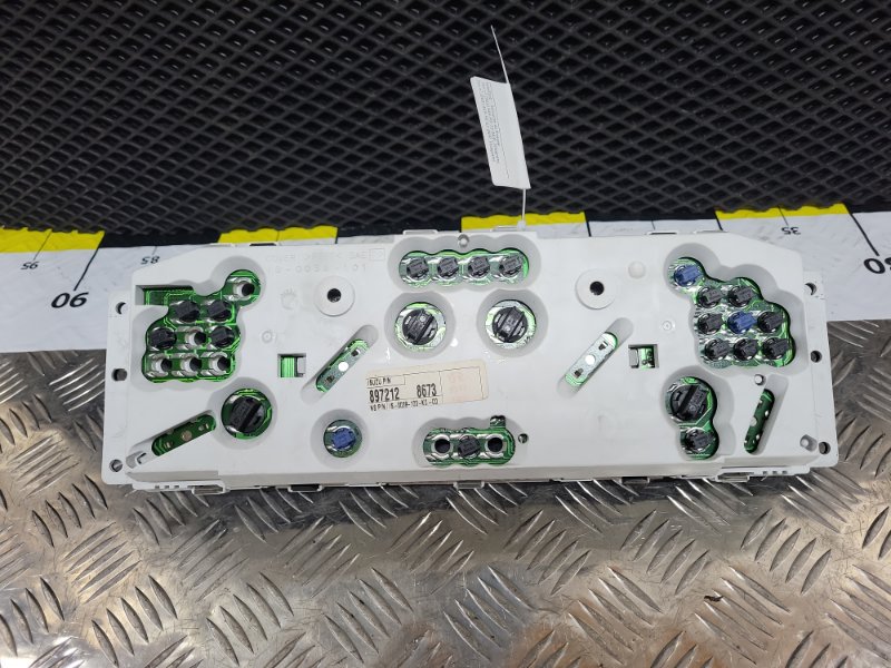 Щиток приборов Frontera B 2001 Z32SE