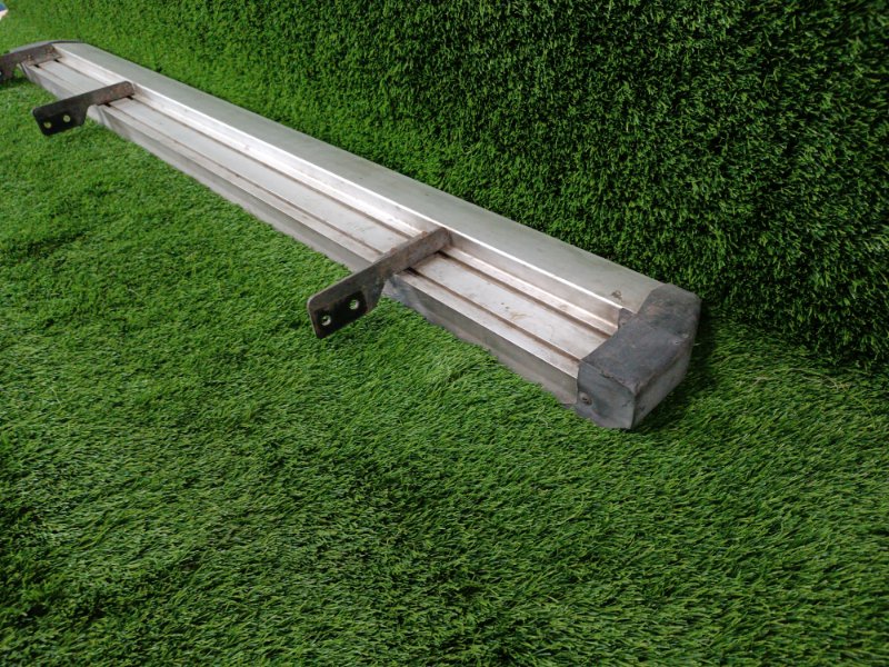 Накладка порога Frontera B 2001 Z32SE Накладка порога Frontera B 2001 Z32SE