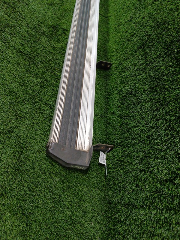 Накладка порога Frontera B 2001 Z32SE Накладка порога Frontera B 2001 Z32SE