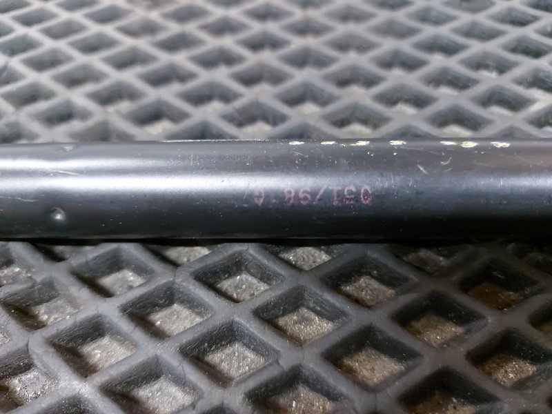 Амортизатор крышки багажника Frontera B 2001 Z32SE Амортизатор крышки багажника Frontera B 2001 Z32SE