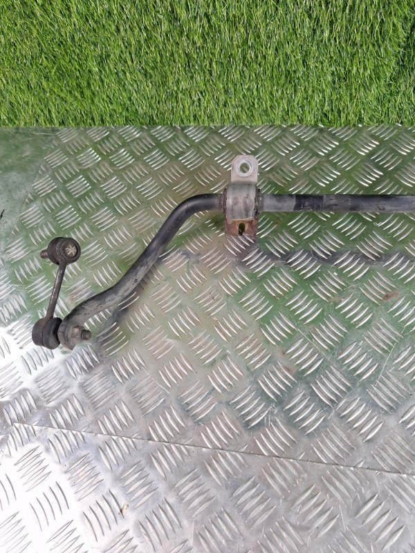 Стабилизатор поперечной устойчивости передний Alfa Romeo 159 939A 939A5000 Стабилизатор поперечной устойчивости передний Alfa Romeo 159 939A 939A5000