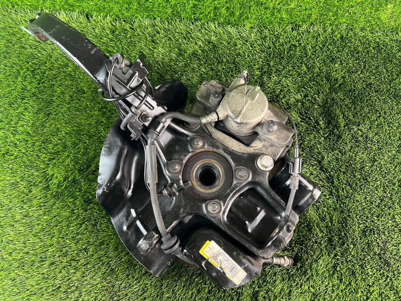 Кулак поворотный передний правый Alfa Romeo 159 939A 939A5000 Кулак поворотный передний правый Alfa Romeo 159 939A 939A5000