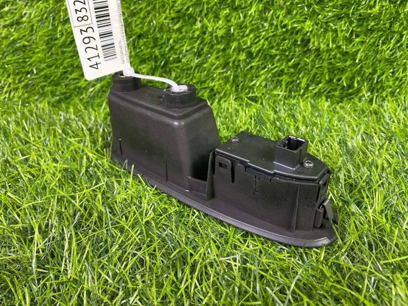 Накладка кнопок стеклоподъемника 159 2007 939A 939A5000 Накладка кнопок стеклоподъемника 159 2007 939A 939A5000