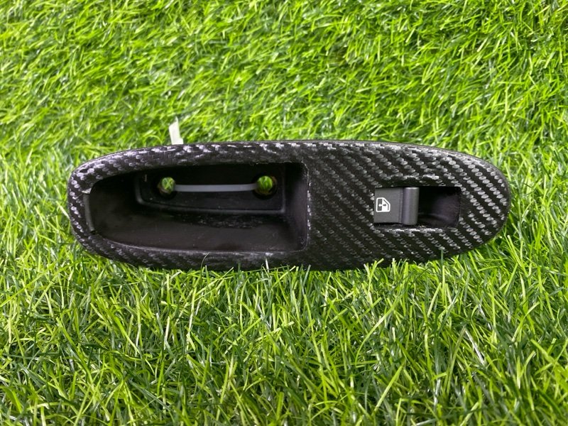 Накладка кнопок стеклоподъемника Alfa Romeo 159 2007 939A 939A5000 156055038 контрактная