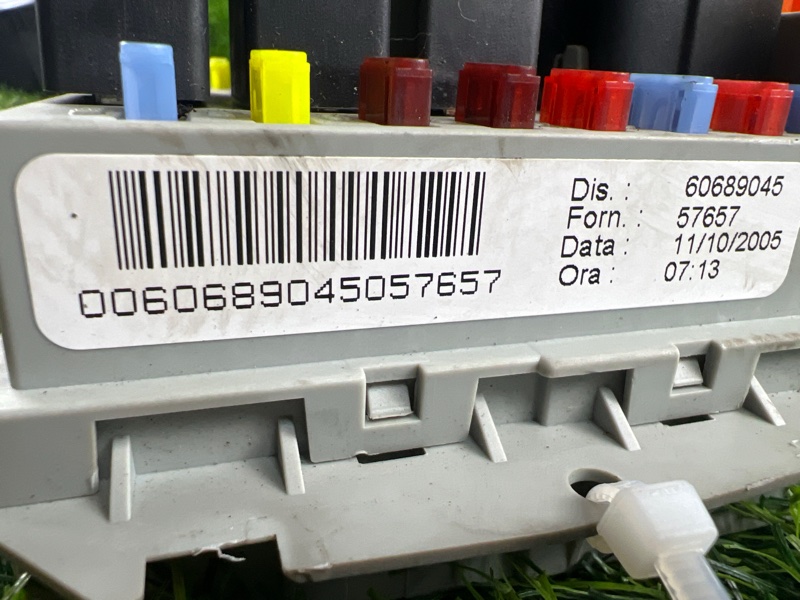 Блок предохранителей 159 2005 939A 939A5000 Блок предохранителей 159 2005 939A 939A5000