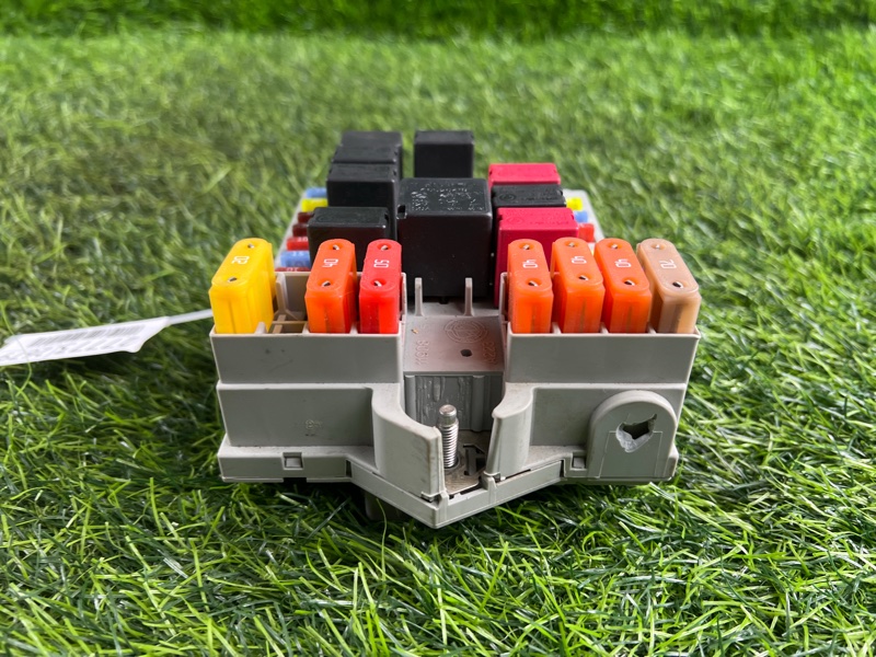 Блок предохранителей 159 2005 939A 939A5000 Блок предохранителей 159 2005 939A 939A5000