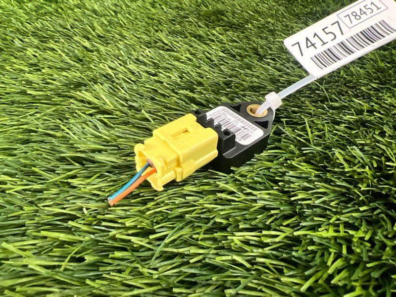 Датчик удара задний Sonata 2005 NF G4KC Датчик удара задний Sonata 2005 NF G4KC