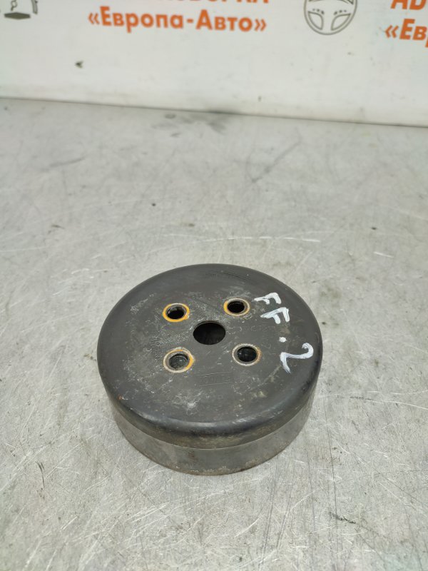 Шкив водяного насоса (помпы) Ford Focus 2 2008 хечбек 1.6 л 5070484 Б/У